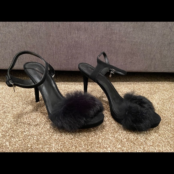 MICHAEL Michael Kors Shoes - NWOT Michael Kors Heeled Sandals with Rabbit Fur